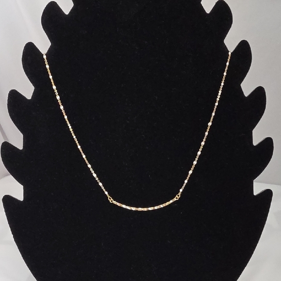 Elegant Gold Chain Necklace with subtle white beads - Picture 2 of 7